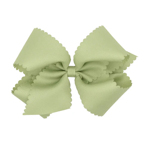 Medium Scallop Edge Bow