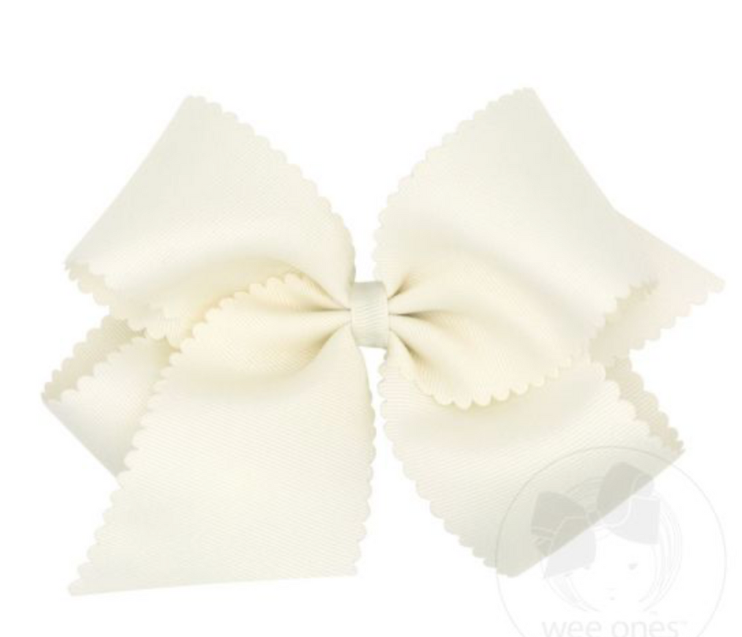 King Grosgrain Hair Bow with Scalloped Edge